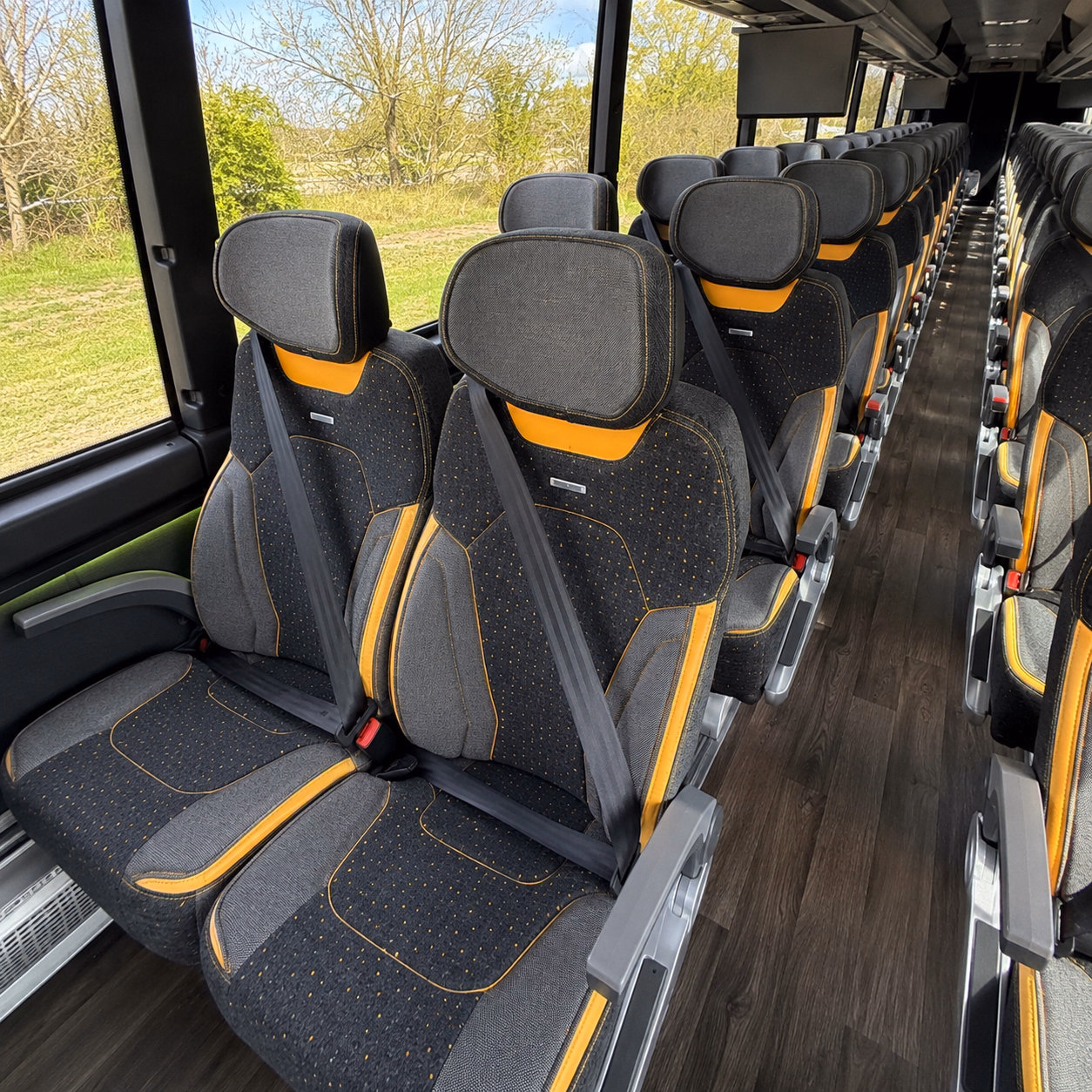 field trip bus rentals to six flags magic mountain right here in santa clarita