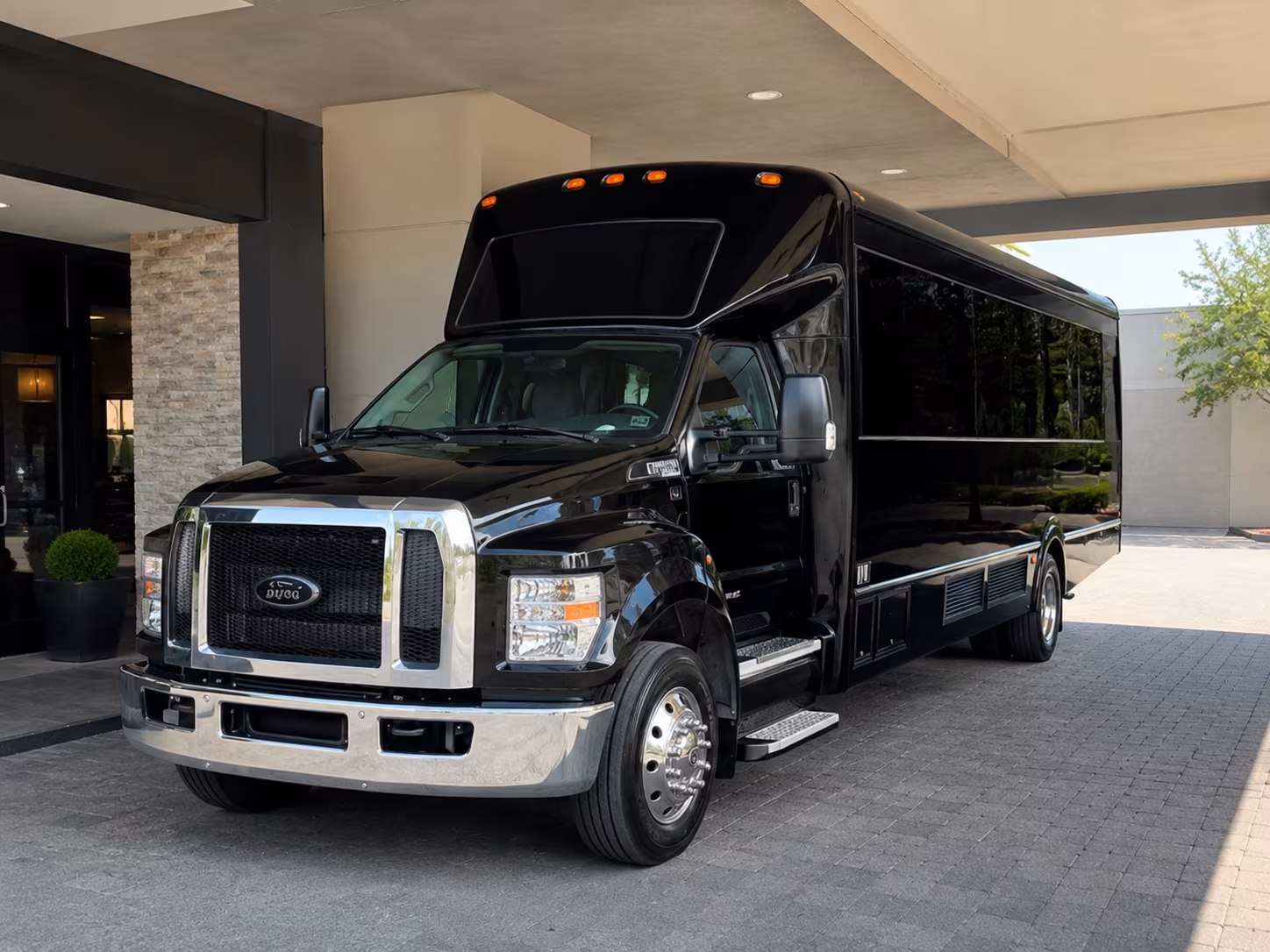 simi valley concert bus rentals for groups and fans