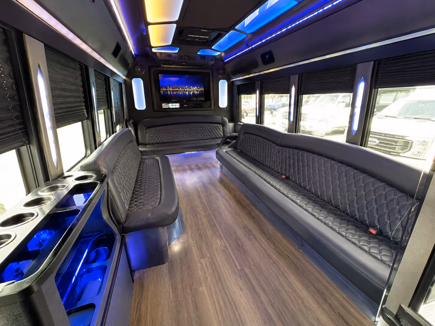 six flags magic mountain valencia party bus rental
