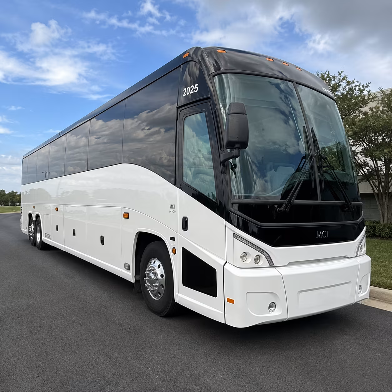 thousand oaks sports team and fan group charter bus rentals in thousand oaks